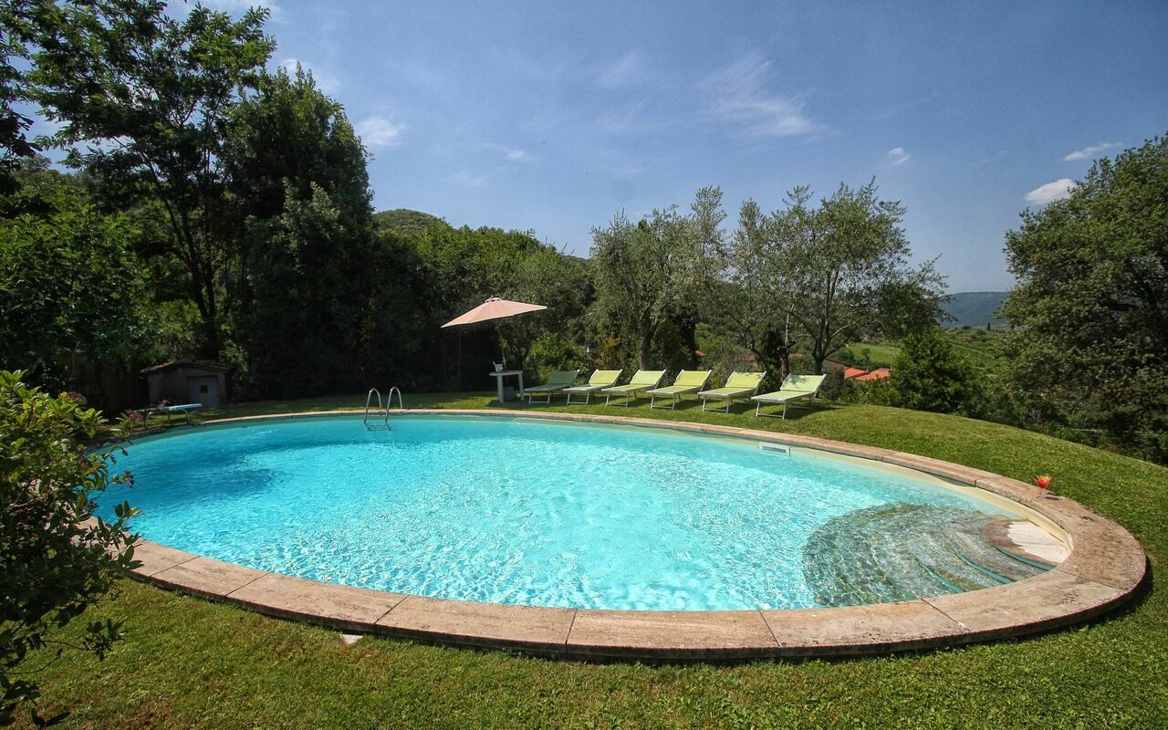 Villa Lucolena: bassin