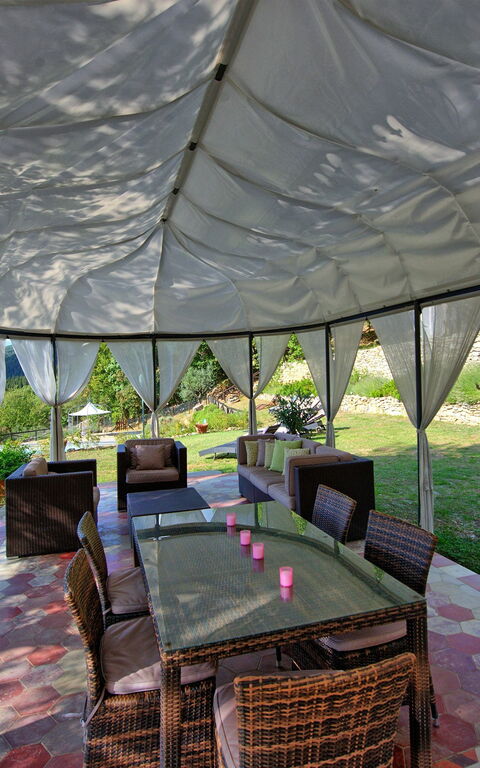 Villa Tenuta Lonciano: Balcon / Terrasse / Patio, Extérieur