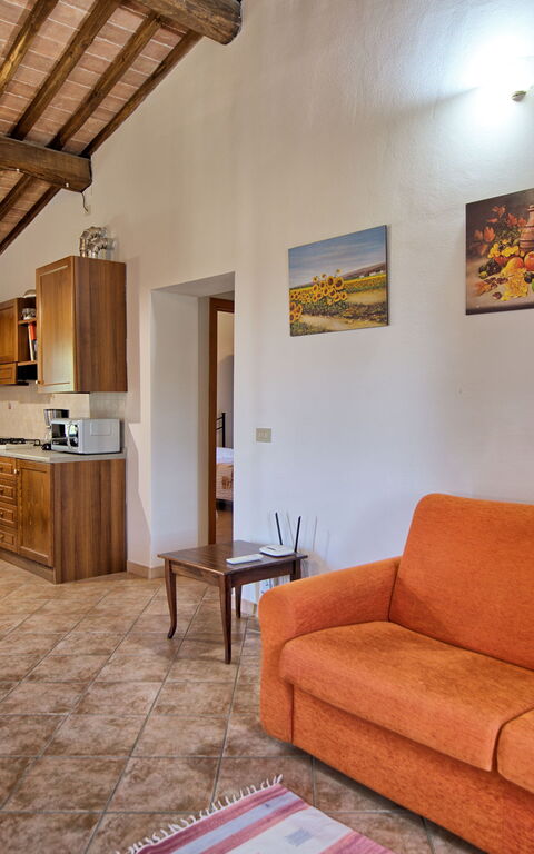 Villa Picchio: Cuisine, Salle à manger, Salon