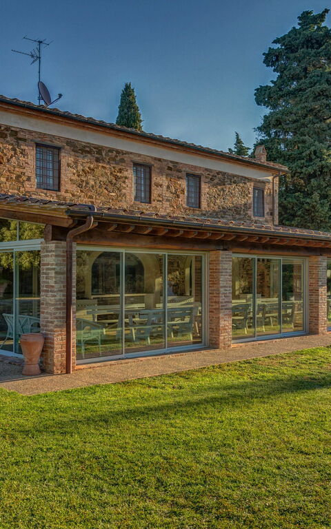 Montaione: Extérieurs, Jardin