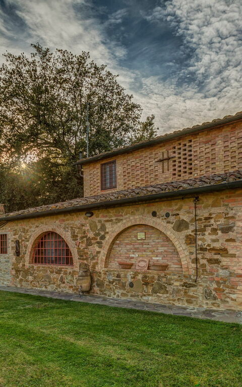 Montaione: Extérieurs, Jardin