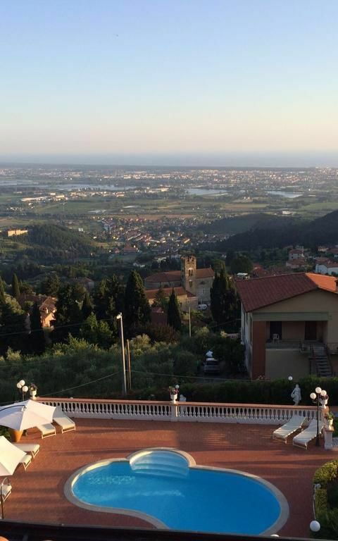 Villa Sophia: bassin, Vues