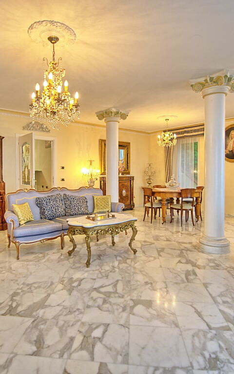 Villa Sophia: Salle à manger, Salon