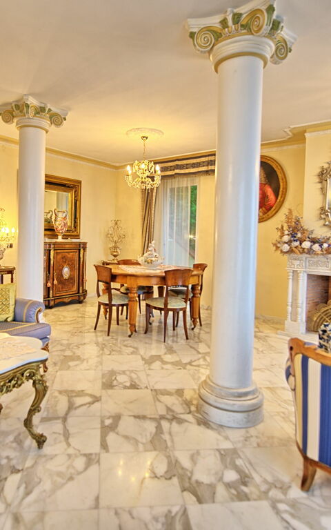 Villa Sophia: Salle à manger, Salon