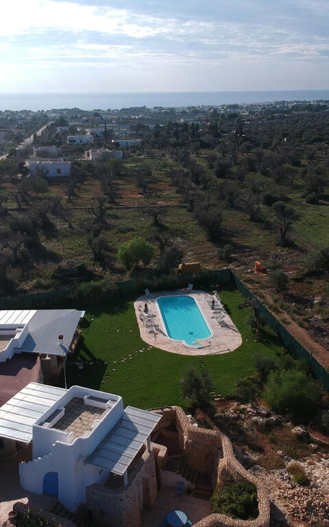 Trullo Torre Suda: bassin, Jardin, Vues
