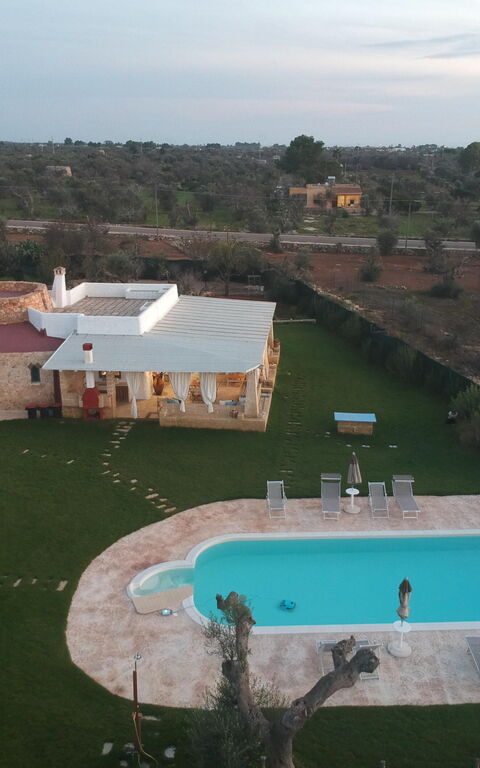 Trullo Torre Suda: bassin, Jardin, Vues