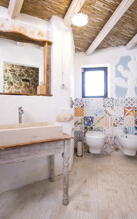 Trullo Torre Suda: Salle de bain