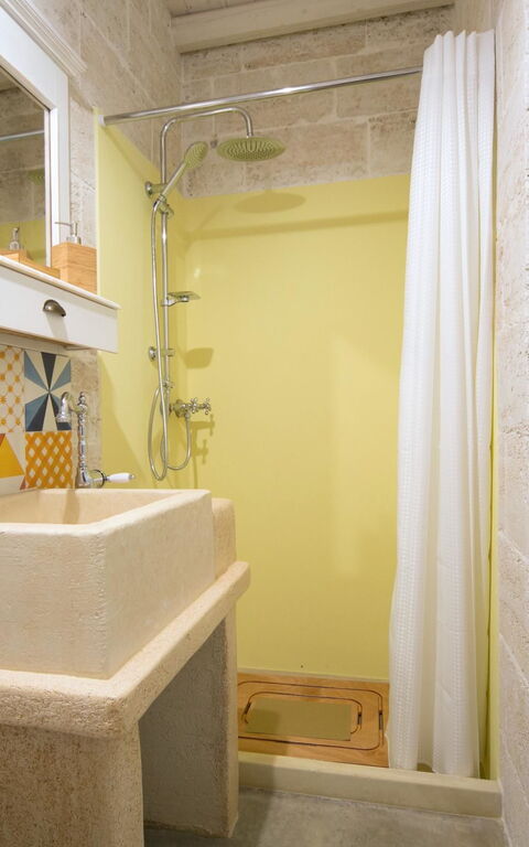 Trullo Torre Suda: Salle de bain