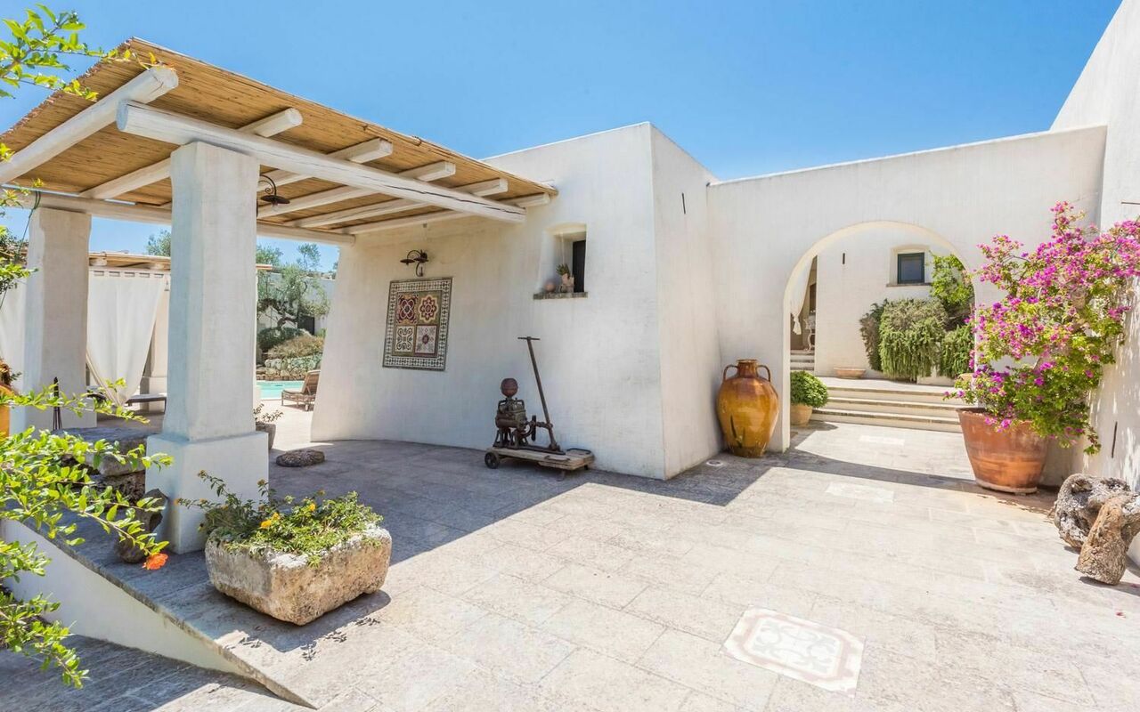 Tia Trullo: Extérieur