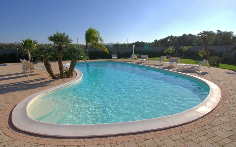 Meadow Luxury Villa: bassin