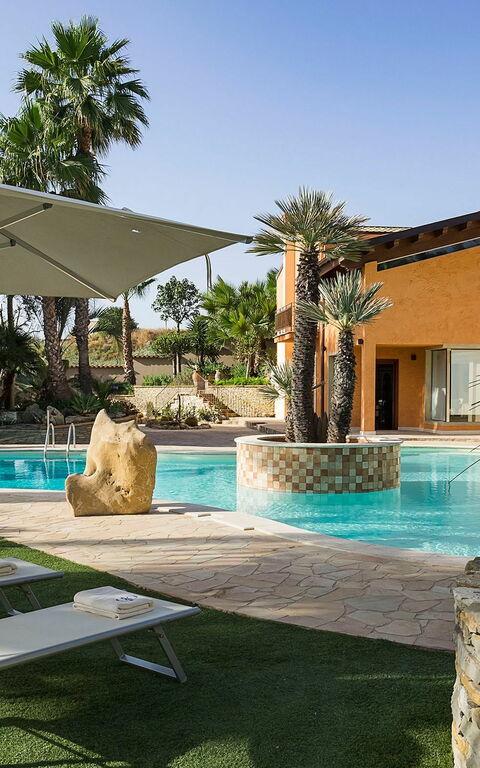 Villa Agorà: bassin, Jardin