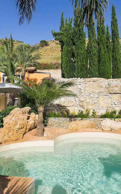 Villa Agorà: bassin, Jardin