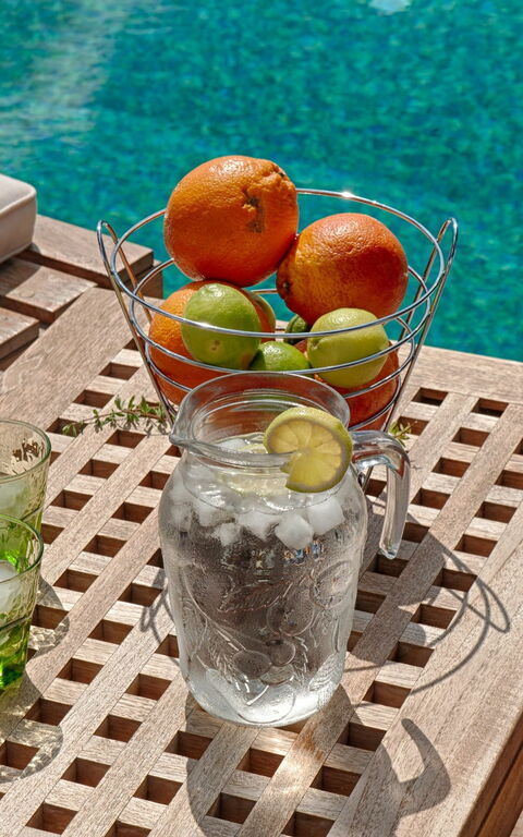 Tenuta Cambiano: bassin, Extérieur