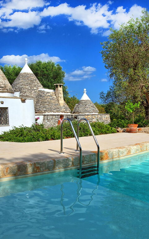 Trullo Pascarosa: bassin, Extérieur, Jardin