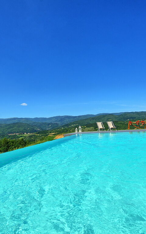 Casale Daniele: bassin, Extérieur