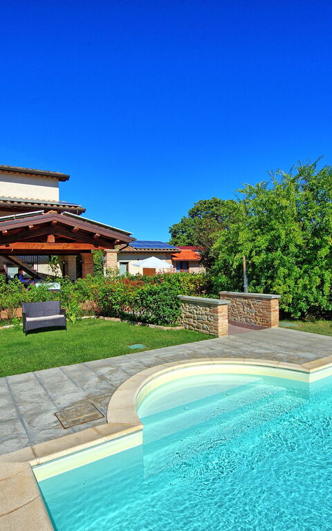 Casale Tiziano: bassin, Jardin