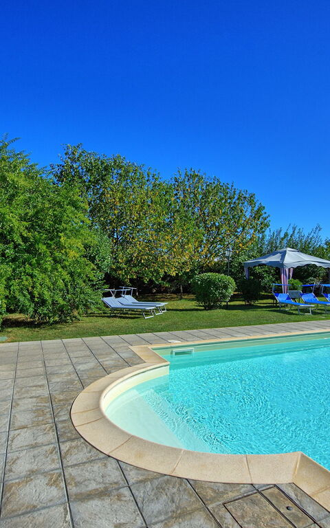 Casale Tiziano: bassin, Jardin