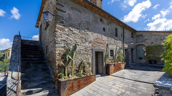 Casa la Fonte: Extérieur, Extérieurs