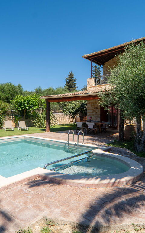 Villa Vrisses: Balcon / Terrasse / Patio, bassin, Extérieur, Extérieurs, Jardin