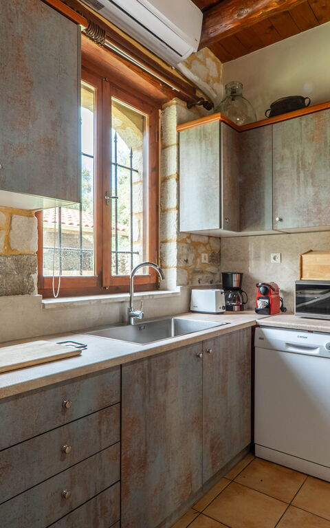 Villa Vrisses: Cuisine