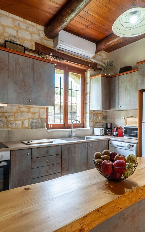 Villa Vrisses: Cuisine