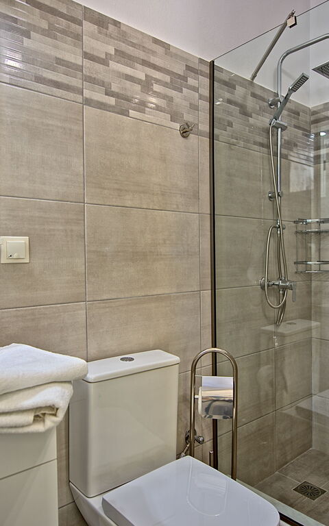 Beachfront Villa Seasun: Salle de bain