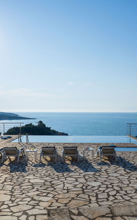 Beachfront Villa Seasun: bassin, Extérieur, Vues