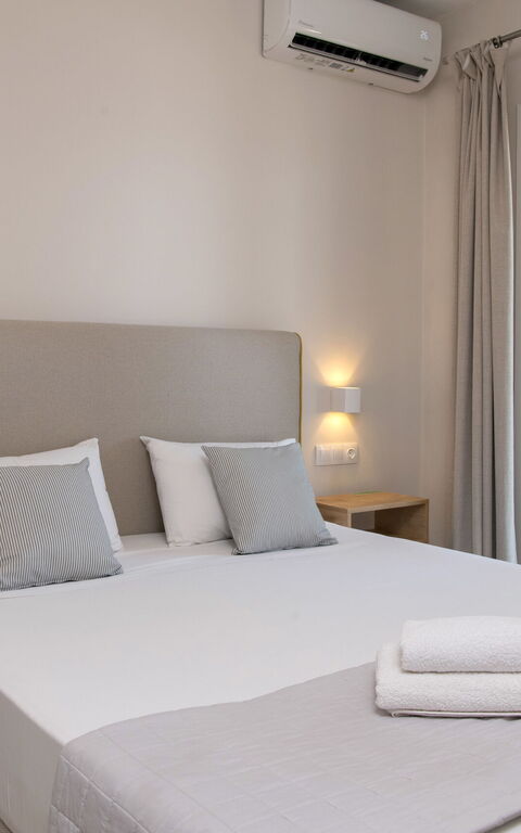 Beachfront Villa Seasun: chambre à coucher