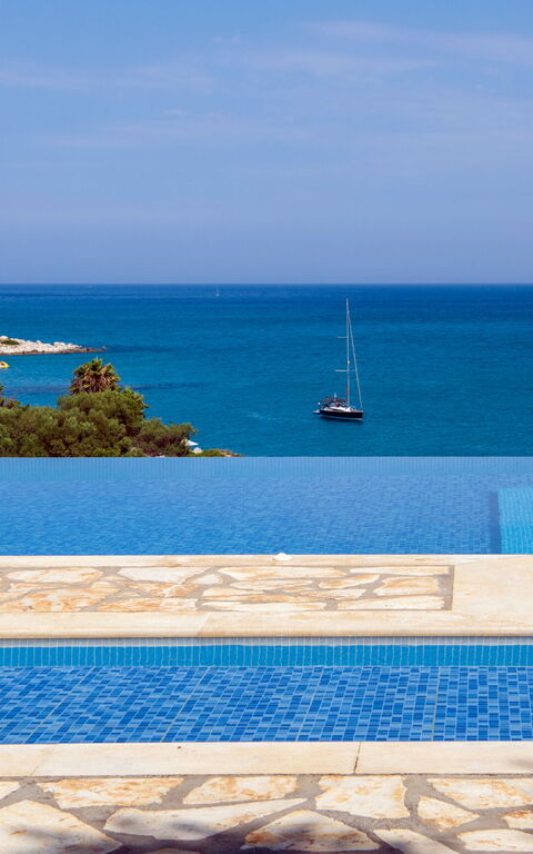 Beachfront Villa Seasun: bassin, Extérieur, Vues