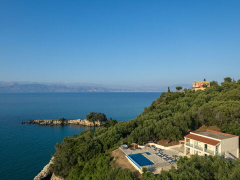 Beachfront Villa Seasun