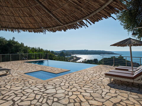 Beachfront Villa Seasun