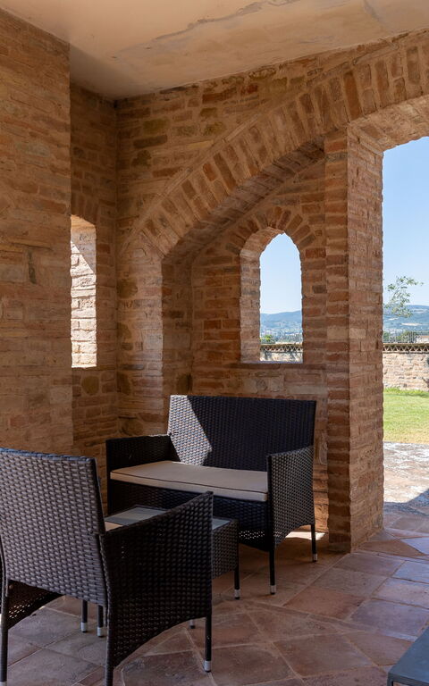 Villa Assisi: Balcon / Terrasse / Patio