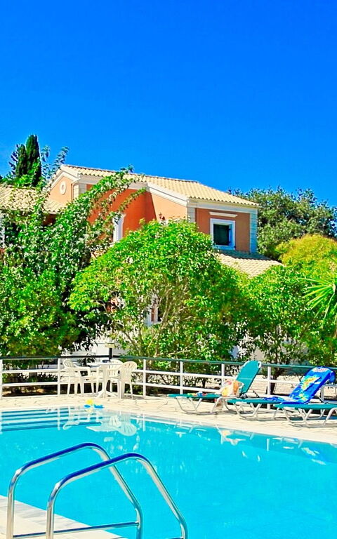 Beach Villa Nancy: bassin, Jardin