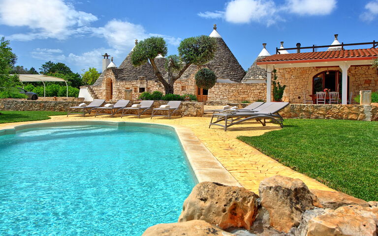 Trullo Santo Stefano: bassin, Extérieur, Jardin