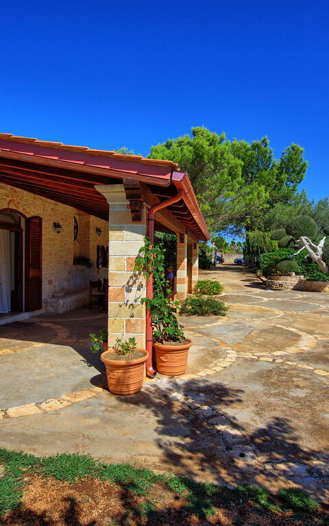 Lamia Santo Arcangelo: Extérieurs