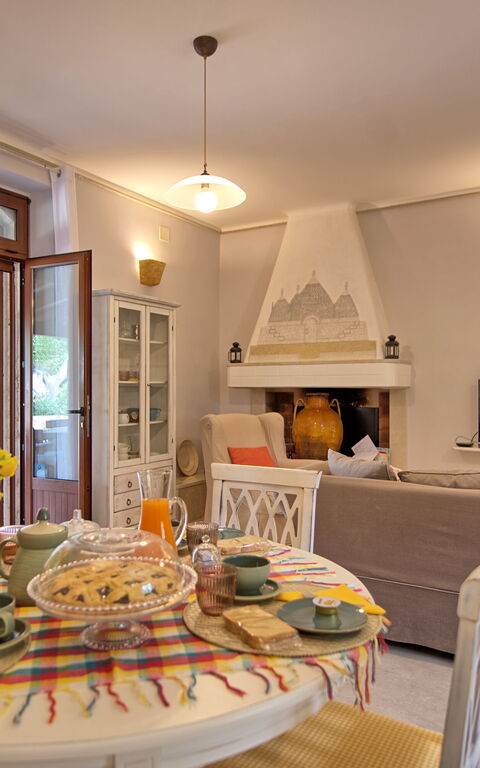 Lamia Santo Arcangelo: Salle à manger, Salon