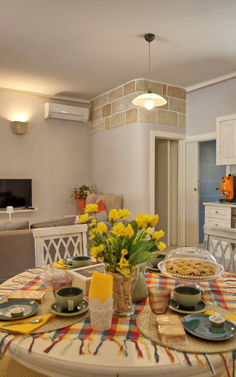 Lamia Santo Arcangelo: Cuisine, Salle à manger, Salon