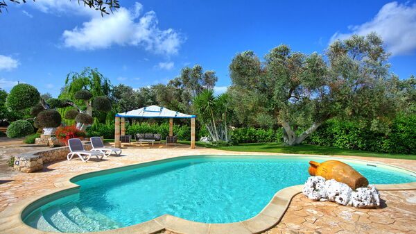 Lamia Santo Arcangelo: bassin, Extérieur, Jardin