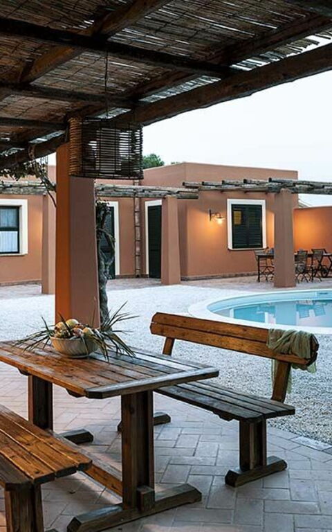 Villa Arangea: bassin, Extérieurs