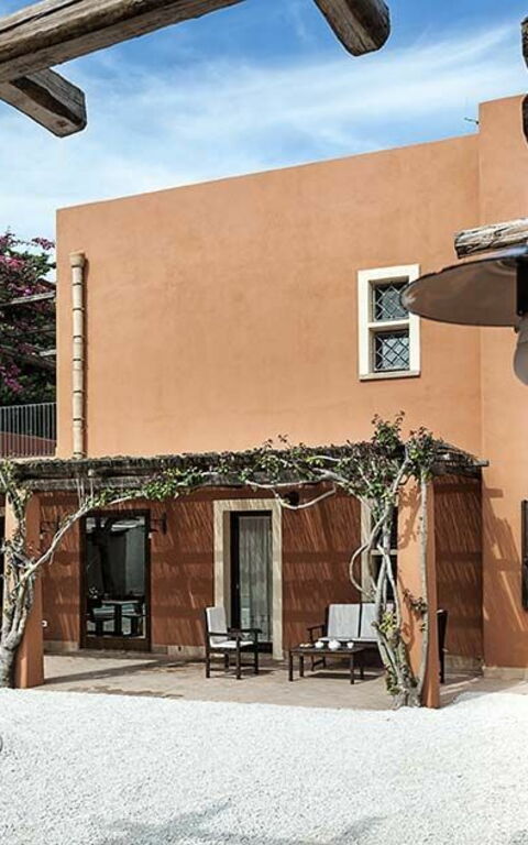 Villa Arangea: bassin, Extérieurs