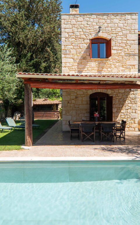 Villa Nipos: Balcon / Terrasse / Patio, bassin, Extérieur, Extérieurs, Jardin