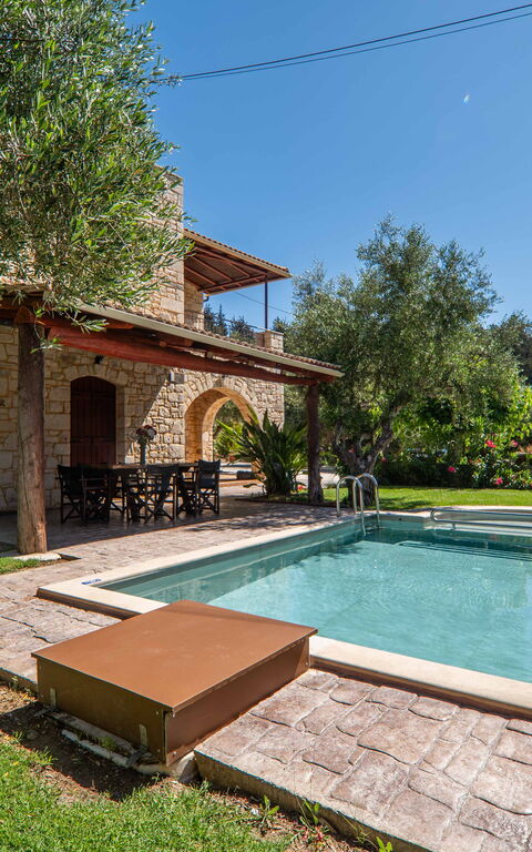 Villa Nipos