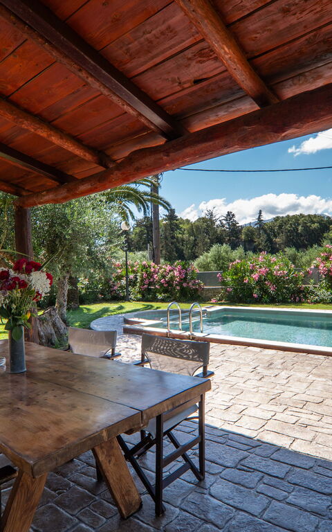 Villa Nipos