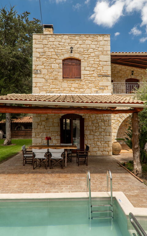 Villa Nipos: bassin, Extérieur, Jardin