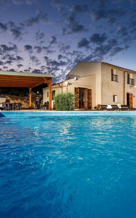 Villa Le Muse: bassin, Extérieur