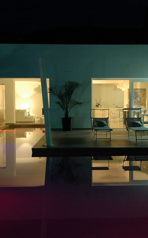 Villa Denari: bassin, Extérieur