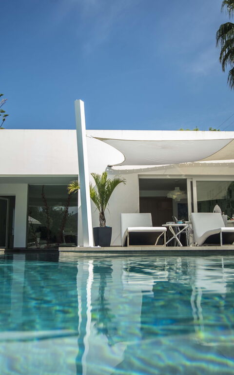 Villa Denari: bassin, Extérieur