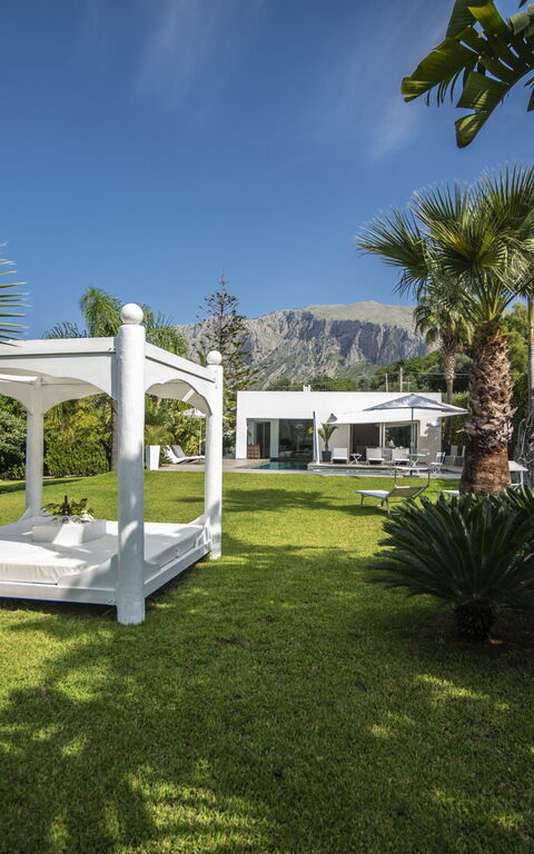 Villa Denari: Extérieur, Jardin