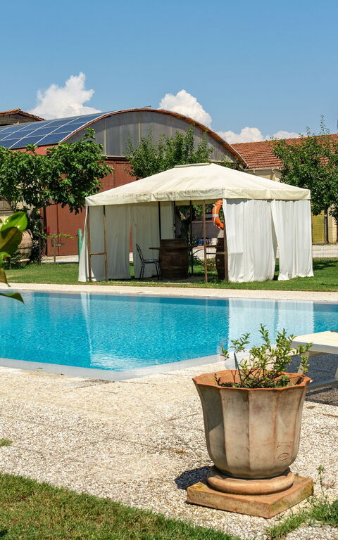 Casale Miro: bassin, Extérieur, Extérieurs