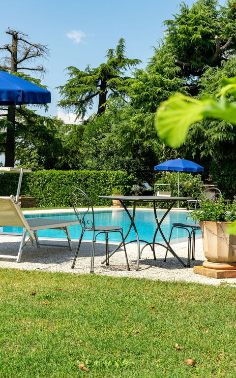 Casale Miro: bassin, Extérieur, Extérieurs